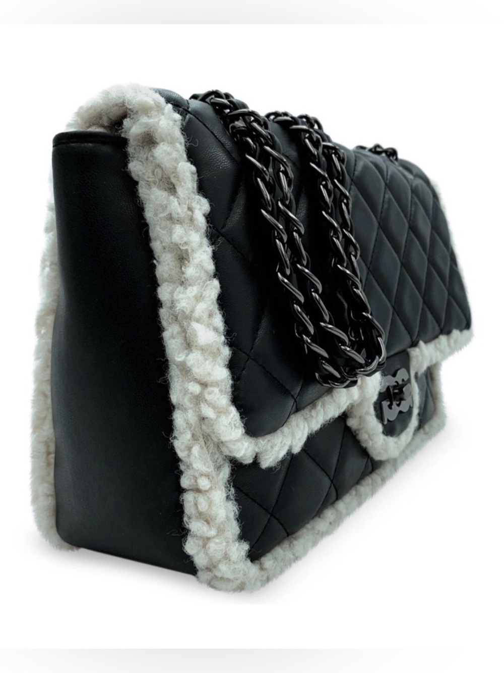 Gilda Paris Black Quilted Shoulder Bag with White Shearling Trim and Chain Strap - Picture 4 of 16